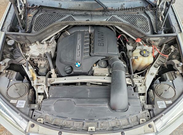 5UXKR2C39H0U22326 2017 BMW X5 White Вид підкапотного простору