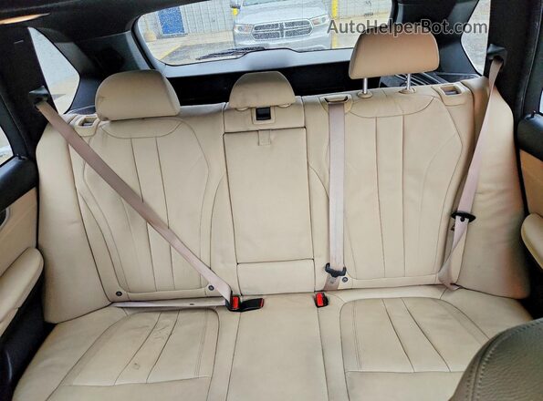 5UXKR2C39H0U22326 2017 BMW X5 White Вид задніх сидінь