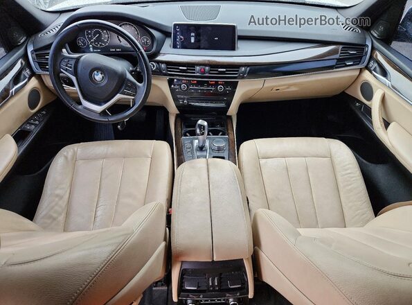 5UXKR2C39H0U22326 2017 BMW X5 White Вид панелі приладів