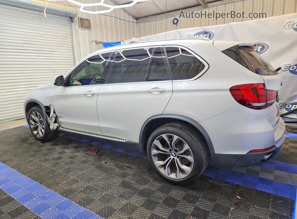 5UXKR2C39H0X04885 2017 BMW X5 White Trasero izquierdo