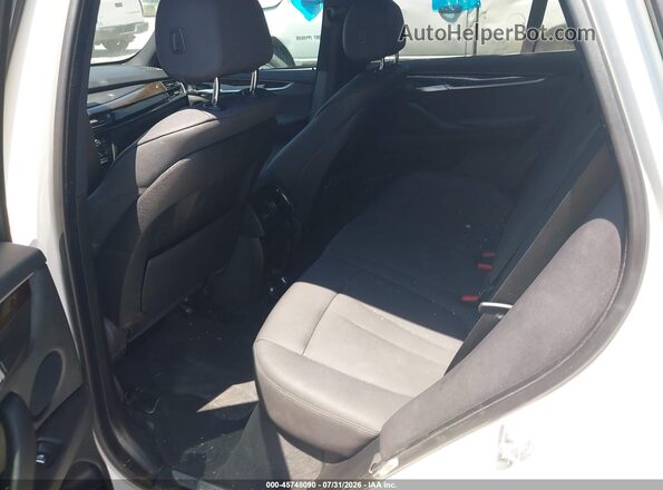 5UXKR2C50J0Z20180 2018 BMW X5 White VIN კოდის სტიკერის ხედი