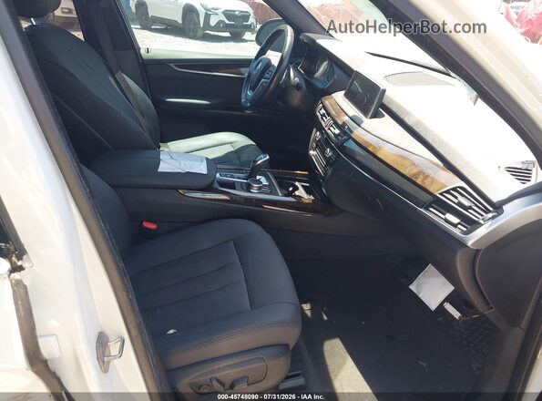 5UXKR2C50J0Z20180 2018 BMW X5 White წინა სალონის ხედი