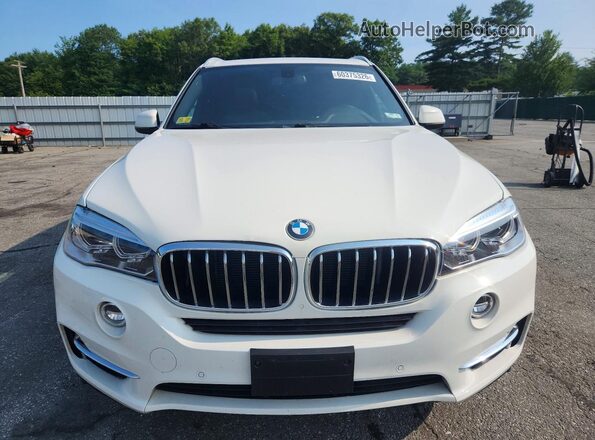 5UXKR2C51J0Z17708 2018 BMW X5 White Widok z przodu