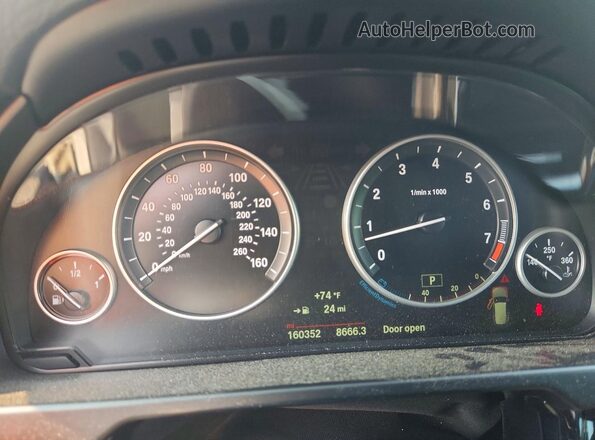 5UXKR2C51J0Z17708 2018 BMW X5 White Widok zestawu wskaźników