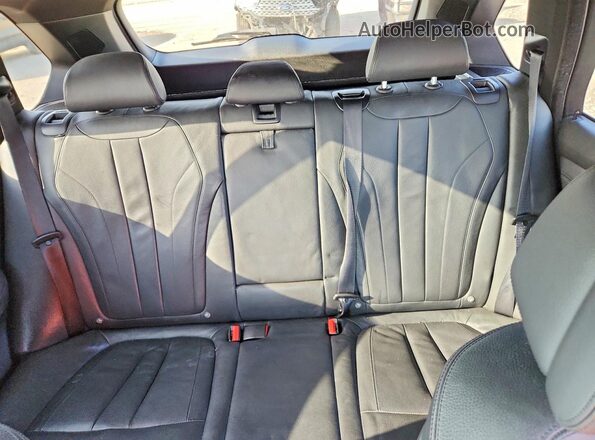 5UXKR2C54H0U20744 2017 BMW X5 White Вид задніх сидінь