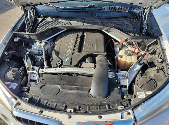 5UXKR2C54H0U20744 2017 BMW X5 White Вид підкапотного простору