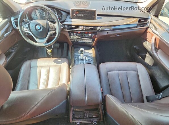 5UXKR2C57G0U17240 2016 BMW X5 Синий Вид панели приборов
