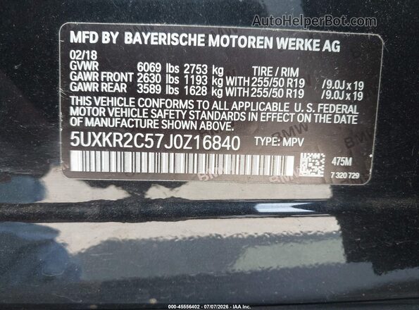 5UXKR2C57J0Z16840 2018 BMW X5 Black Vista del compartimento del motor