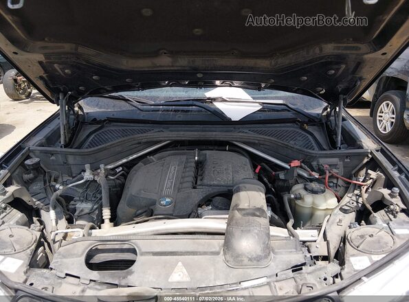 5UXKR2C5XJ0Z15181 2018 BMW X5 Black უკანა ხედი