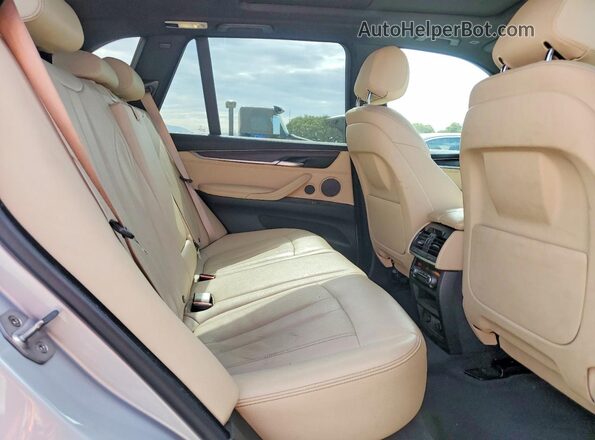 5UXKR2C5XJ0Z20462 2018 BMW X5 Silver Rear interior view