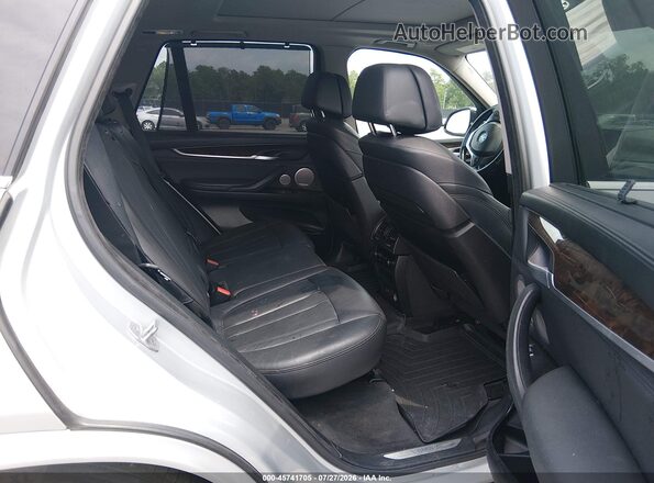 5UXKR6C50G0J80663 2016 BMW X5 Silver Widok naklejki z numerem VIN