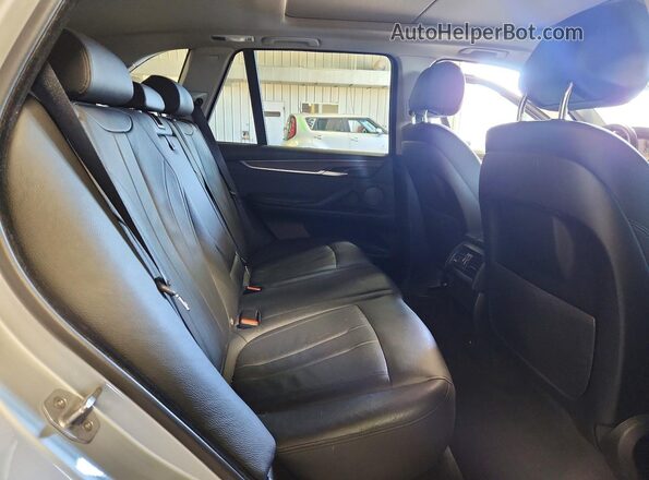5UXKS4C50G0N14764 2016 BMW X5 Silver Вид задніх сидінь