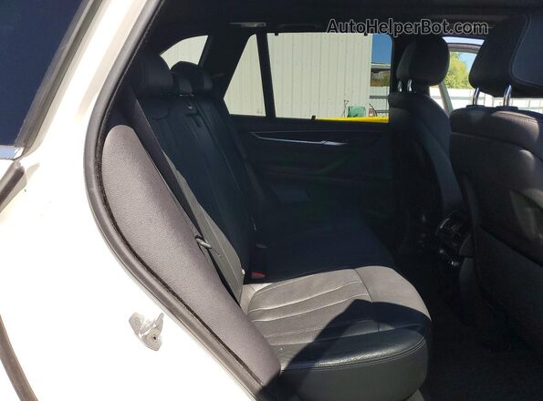 5UXKT0C39H0V96869 2017 BMW X5 Белый Вид задней части салона