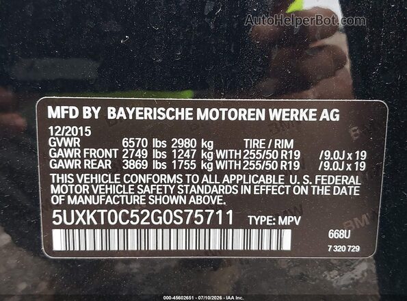 5UXKT0C52G0S75711 2016 BMW X5 Black Vista del compartimento del motor