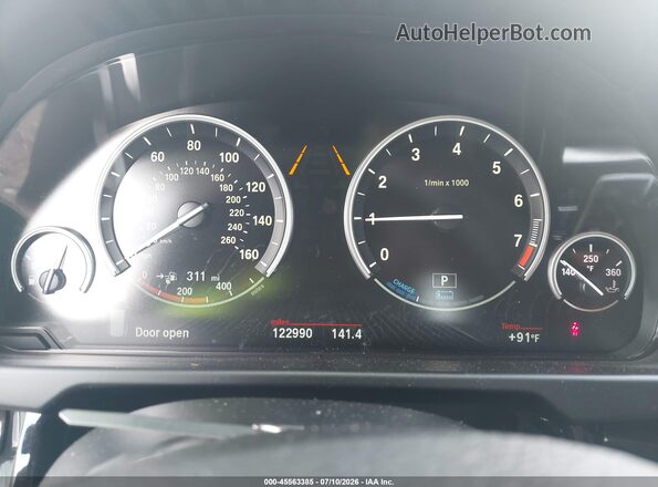 5UXKT0C55J0W04005 2018 BMW X5 Gray Widok tylnych siedzeń