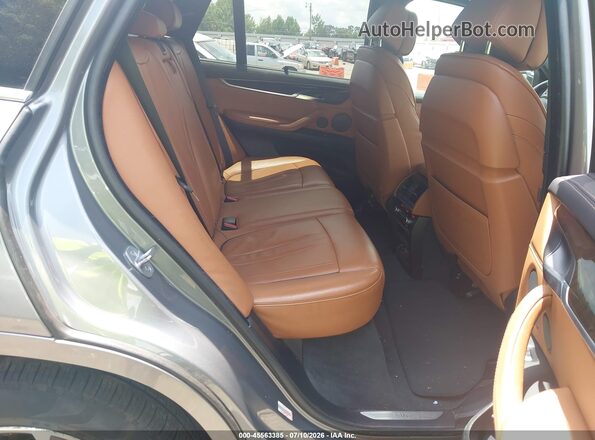 5UXKT0C55J0W04005 2018 BMW X5 Gray Widok naklejki z numerem VIN