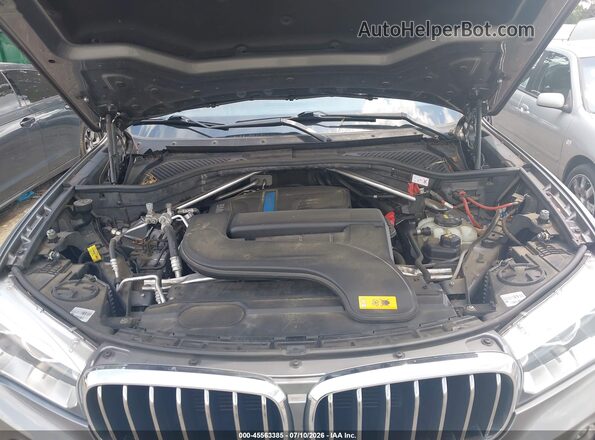 5UXKT0C55J0W04005 2018 BMW X5 Gray Widok z tyłu