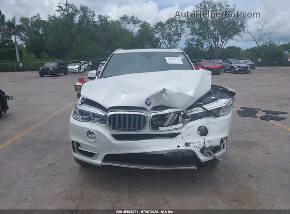 5UXKT0C58J0W03768 2018 BMW X5 White Widok zestawu wskaźników