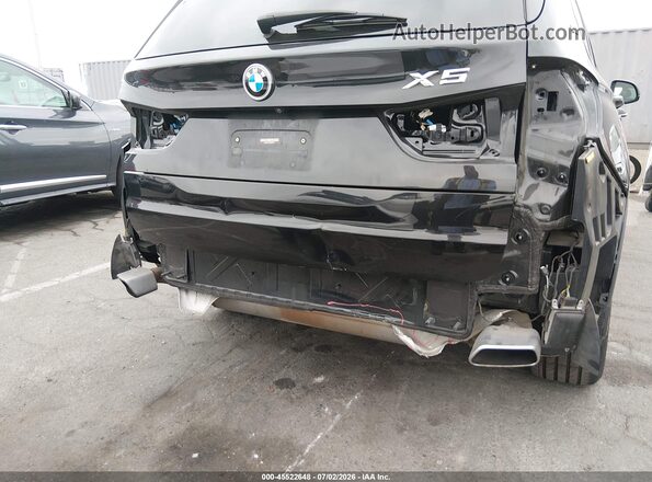 5UXKT0C59J0W03617 2018 BMW X5 Black Widok z przodu