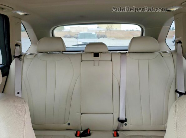 5UXKT0C5XG0S76735 2016 BMW X5 Blue Вид задніх сидінь