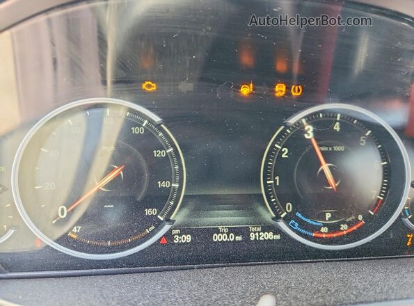 5UXKU0C53K0H98955 2019 BMW X6 White Instrument cluster view