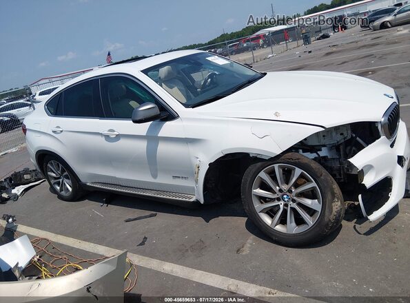 5UXKU0C5XG0F92393 2016 BMW X6 White Вид задньої частини салону