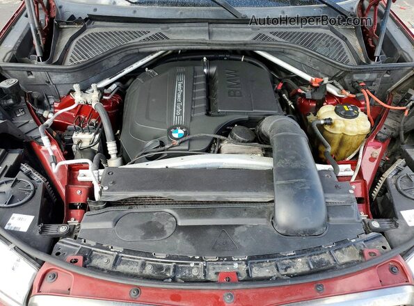 5UXKU2C33H0X46953 2017 BMW X6 Red Vista del compartimento del motor