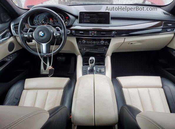 5UXKU2C3XH0X47033 2017 BMW X6 Red Вид панелі приладів