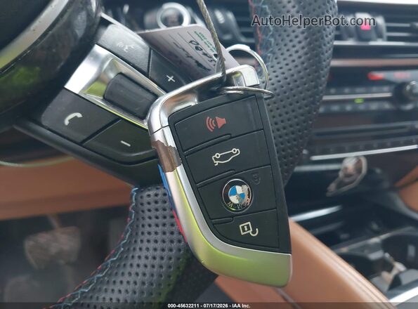 5UXKU2C50H0N85205 2017 BMW X6 Black Вид панелі приладів