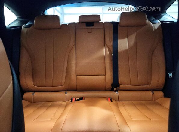 5UXKU2C50J0X51616 2018 BMW X6 Black Rear seats view