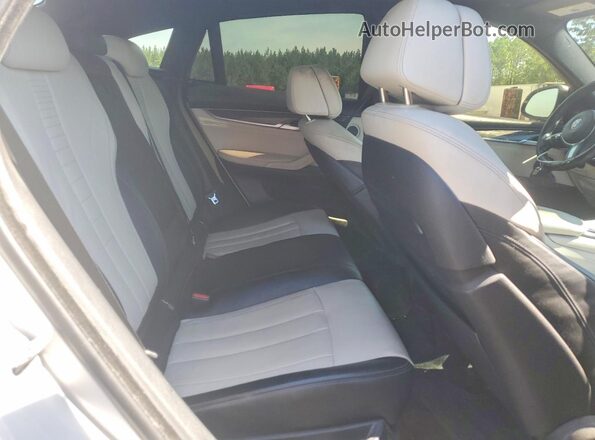 5UXKU2C52G0N80344 2016 BMW X6 White Вид задніх сидінь