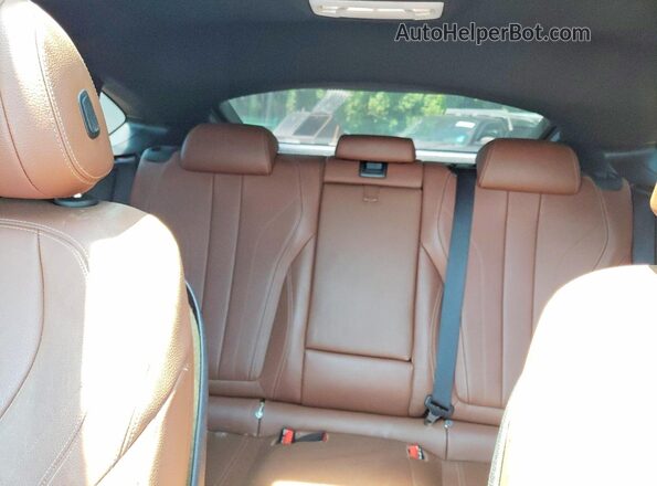 5UXKU2C54J0X49593 2018 BMW X6 Red Հետևի նստատեղերի տեսք