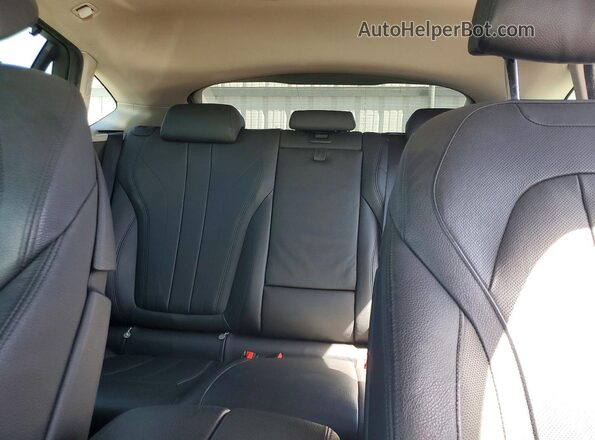 5UXKU6C52G0R34158 2016 BMW X6 Белый Вид задних сидений