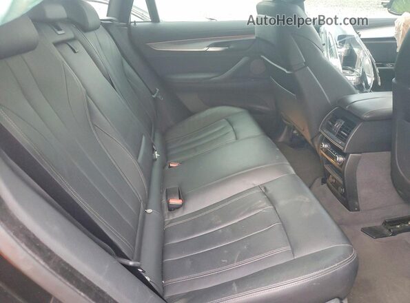 5UXKU6C57KLP60627 2019 BMW X6 Black Widok wnętrza z tyłu