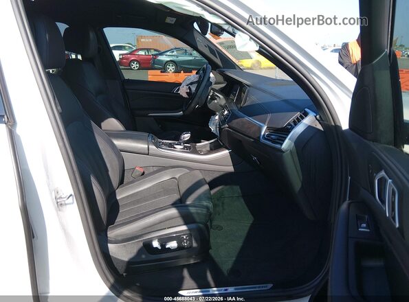 5UXTA6C00N9L97011 2022 BMW X5 White Вид салону спереду