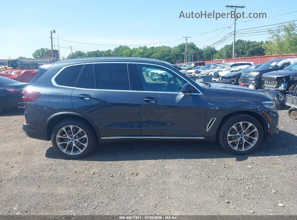 5UXTA6C03N9L34551 2022 BMW X5 Gray Rear interior view