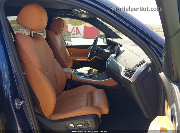 5UXTA6C05N9J55072 2022 BMW X5 Blue Вид салону спереду