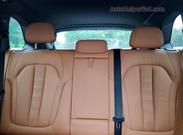 5UXTA6C07M9F25164 2021 BMW X5 Угольный Вид задних сидений
