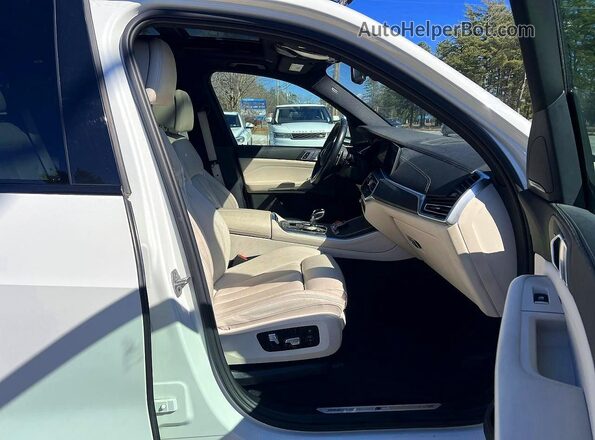 5UXTA6C08M9D84086 2021 BMW X5 White Դիմացի տեսք