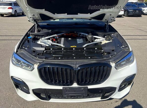 5UXTA6C08M9D84086 2021 BMW X5 White Առջևի վահանակի տեսք
