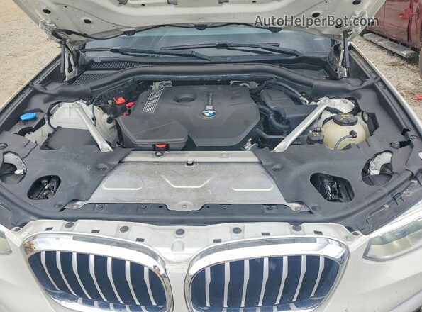 5UXTR7C50KLR43816 2019 BMW X3 White Vista del compartimento del motor