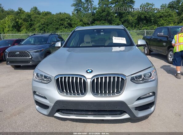 5UXTR7C50KLR46702 2019 BMW X3 Silver Սարքավորումների վահանակի տեսք