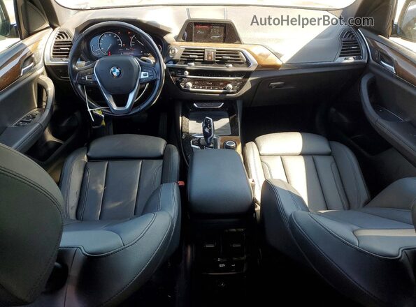 5UXTR7C52KLF32811 2019 BMW X3 Black Widok deski rozdzielczej