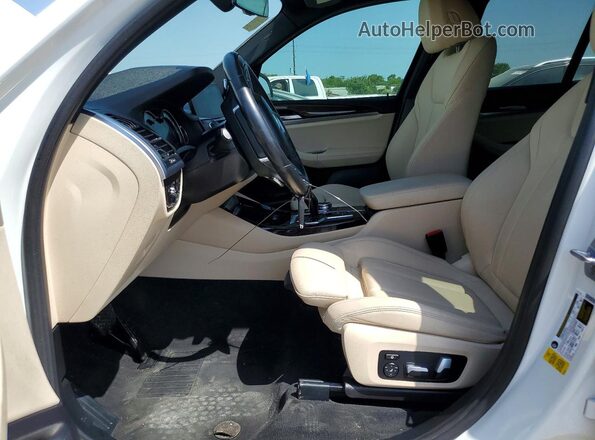 5UXTR7C54KLR50221 2019 BMW X3 Белый Вид салона спереди