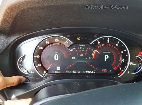 5UXTR7C54KLR50221 2019 BMW X3 Белый Вид щитка приборов