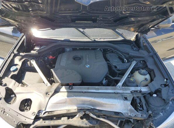 5UXTR7C55KLF23441 2019 BMW X3 Gray ძრავის განყოფილების ხედი