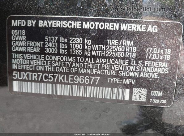 5UXTR7C57KLE96677 2019 BMW X3 Green Widok komory silnika