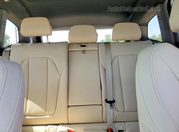 5UXTR7C57KLF24008 2019 BMW X3 Black Հետևի նստատեղերի տեսք