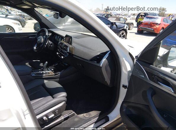 5UXTR7C57KLF34926 2019 BMW X3 White Widok wnętrza z przodu