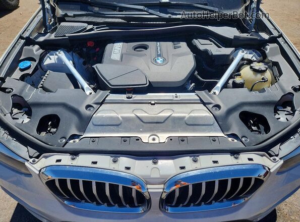 5UXTR7C57KLR45630 2019 BMW X3 White Vista del compartimento del motor
